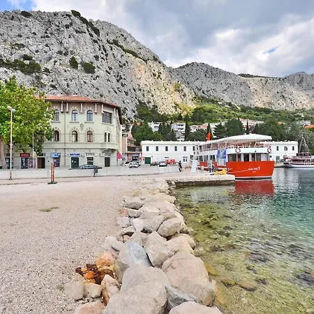 Toreta - Center, Beachfront Omiš
