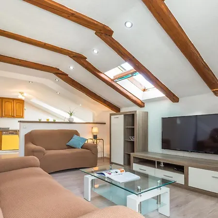 Toreta - Center, Beachfront Apartament *