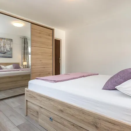 Toreta - Center, Beachfront Apartament