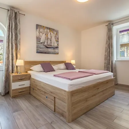 Apartment Toreta - Center, Beachfront *