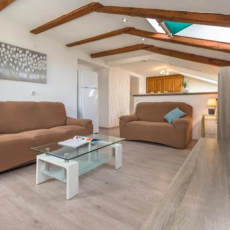 Apartment Toreta - Center, Beachfront